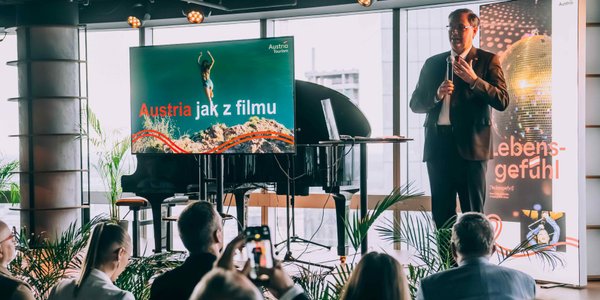 Od Beatlesów po Jamesa Bonda – turyści chcą oglądać filmowe plenery Austrii
