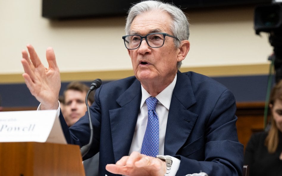 Jerome Powell, przewodniczący Rady Gubernatorów Systemu Rezerwy Federalnej, nie przejął się groźbami