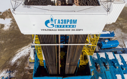 Gazprom stracił dwie trzecie zysku i walczy z licznymi pozwami
