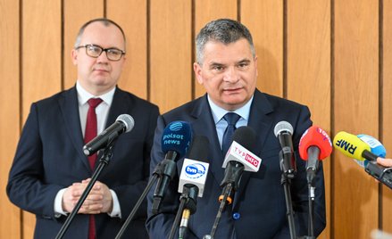 Minister sprawiedliwości Adam Bodnar (L) i I zastępca Prokuratora Generalnego Prokurator Krajowy Dar