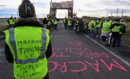 Żółte kamizelki pokonały Macrona