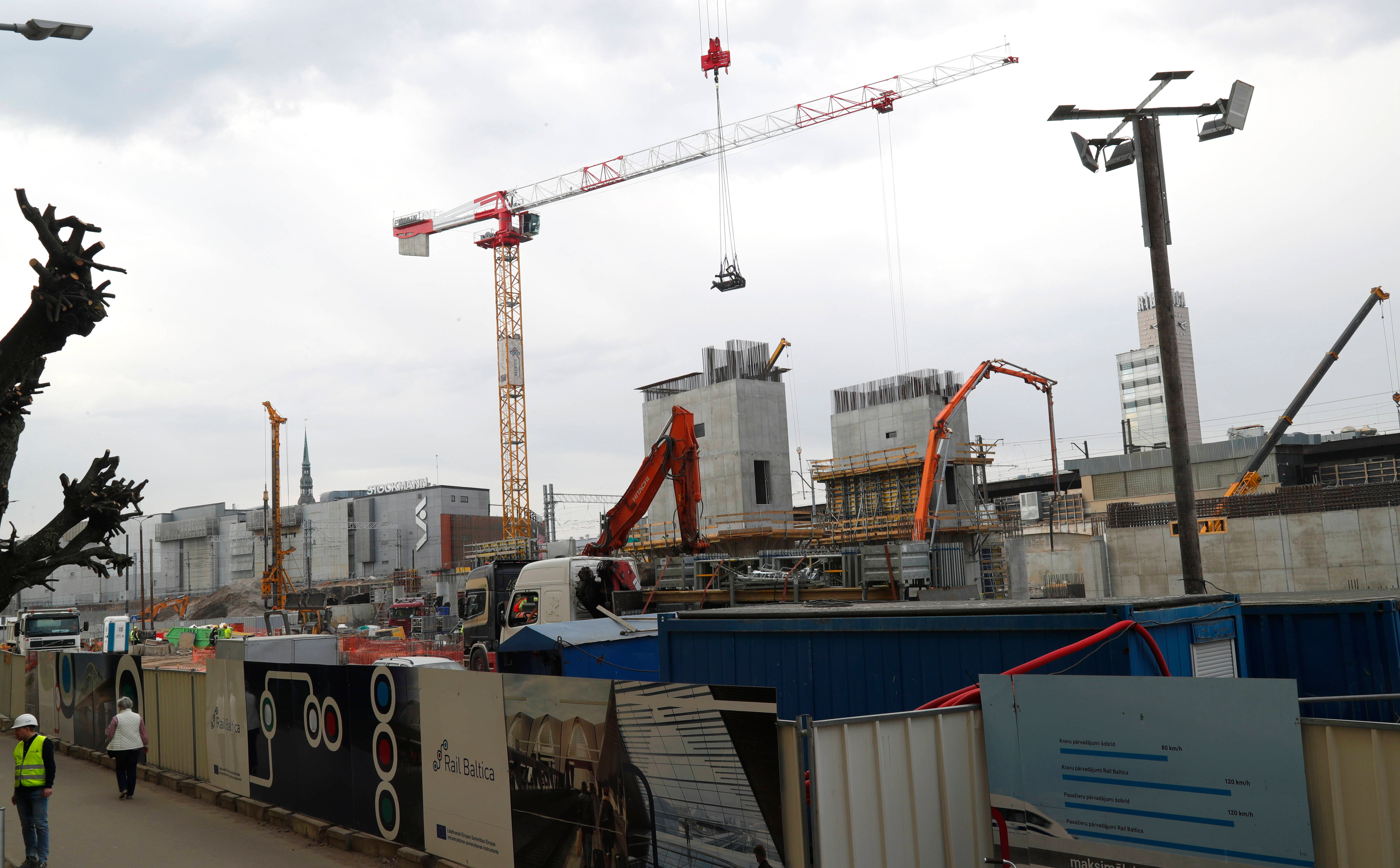 NATO nie pojedzie koleją. Rail Baltica poważnie opóźniona