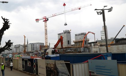 Teren budowy terminalu Rail Baltic w Rydze na Łotwie, 24 kwietnia 2023 r.