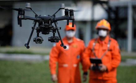 Dron do rozpoznania pożaru. FireDrone chroni strażaków przed ryzykiem