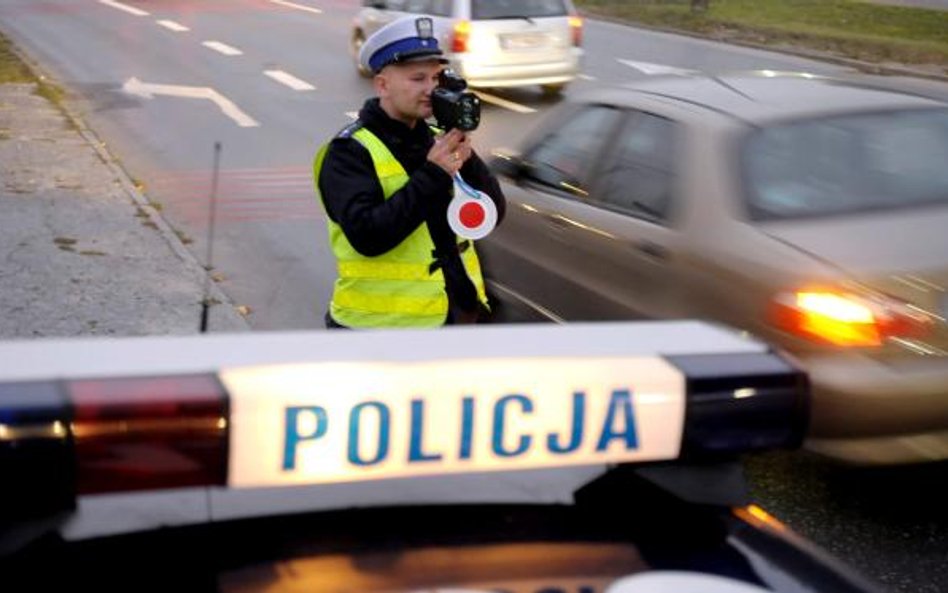 Za zbyt szybką jazdę można stracić uprawnienia i powtórnie zdawać egzamin