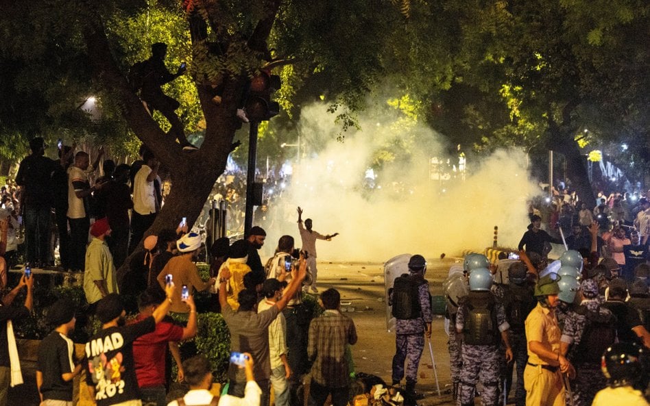 W Delhi protestujący starli się z policją