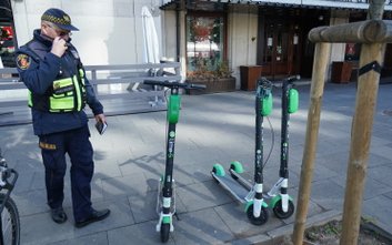 Mieszkańcy wnioskują o montaż fizycznych elementów spowalniających ruch rowerów i hulajnóg w najbard