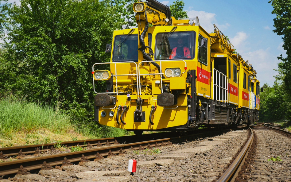 PGE zaprzecza: Przejęcie PKP Energetyka nie ma związku z NABE