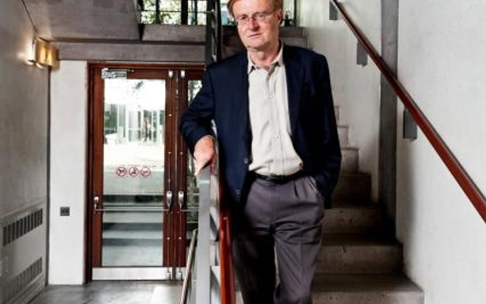 John C. Hull, wykładowca Uniwersytetu w Toronto, autor kultowych podręczników na temat derywatów i z