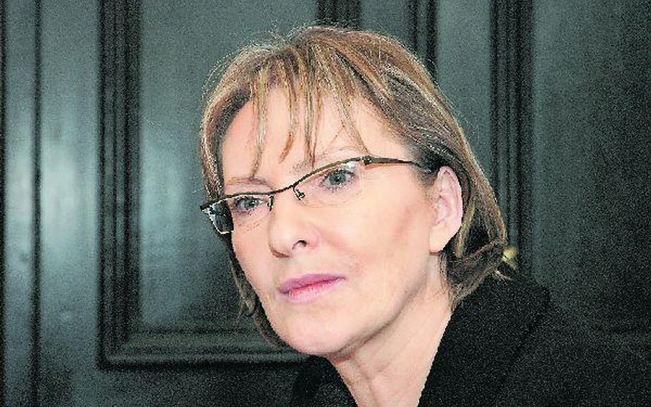 Minister zdrowia Ewa Kopacz zapytana przez „Parkiet”, co z dopuszczeniem do działania prywatnych fun