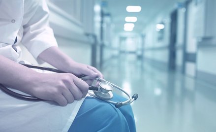 Znikające oddziały w szpitalach w całej Polsce. Brakuje pieniędzy i lekarzy