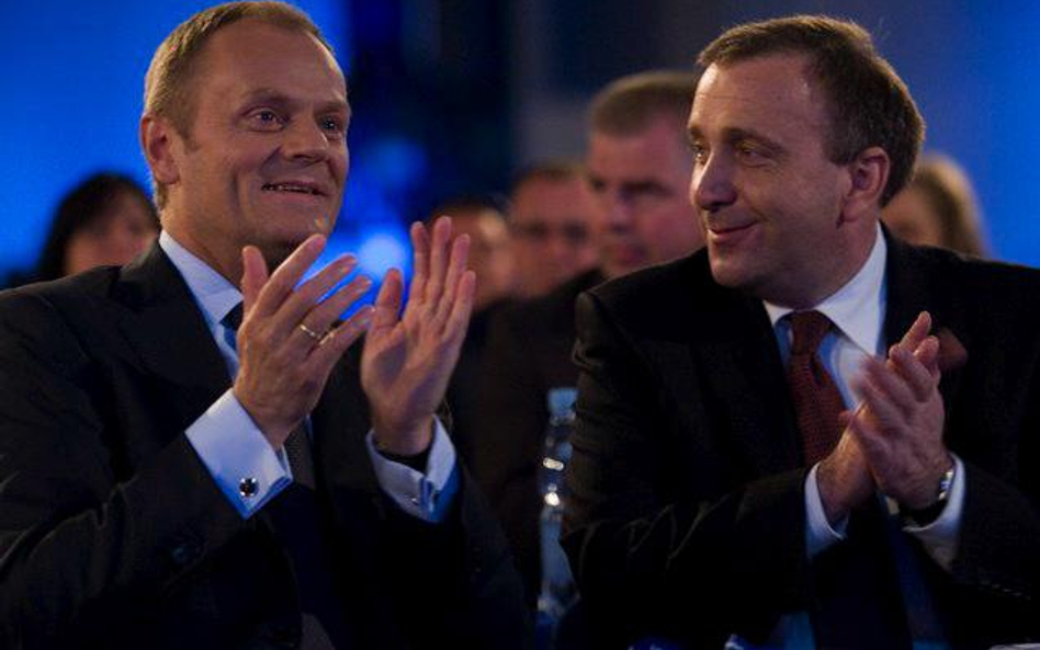 Donald Tusk usiłuje usunąć z zarządu PO Grzegorza Schetynę