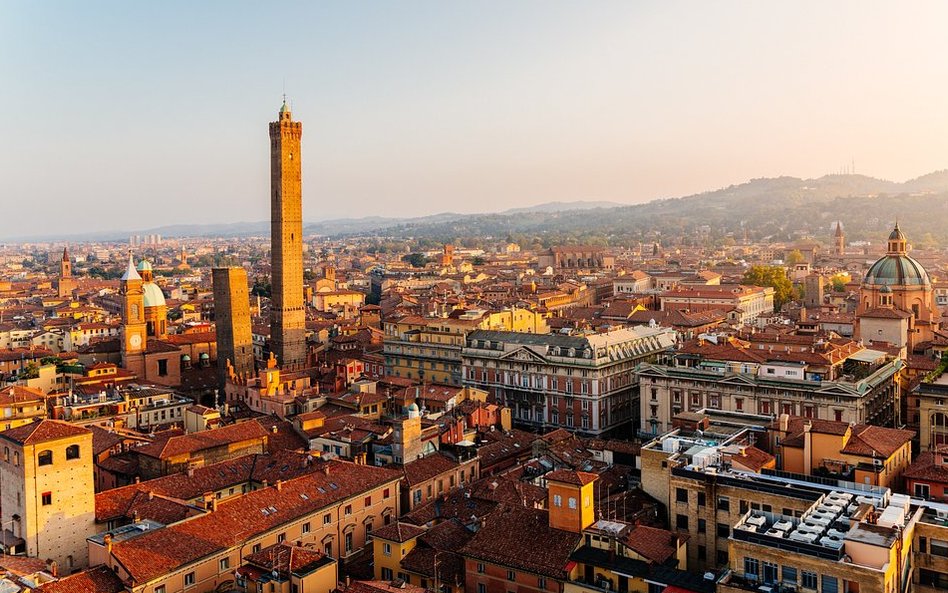 Bolonia słynie z unikalnej architektury, w tym wpisanych na listę UNESCO portyków o łącznej długości