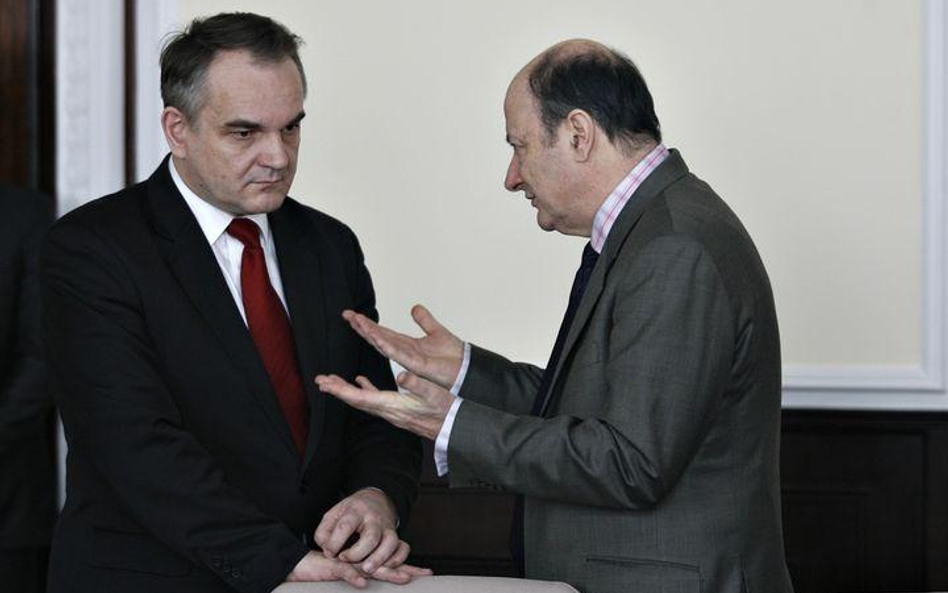 Od lewej Waldemar Pawlak, wicepremier i minister gospodarki i Jacek Rostowski, minister finansów