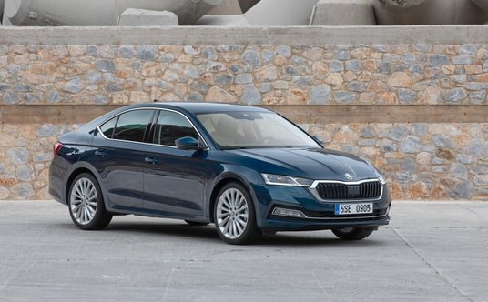 Skoda Octavia to numer dwa sprzedaży nowych samochodów w Polsce