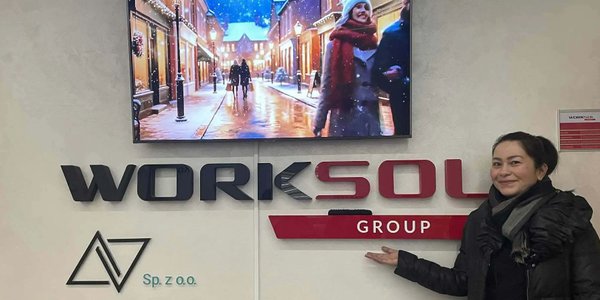 Z Filipin przez Japonię do Polski. Droga Mylene i Christilyn