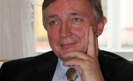 Pozwalamy, by języki obce zawłaszczały polszczyznę