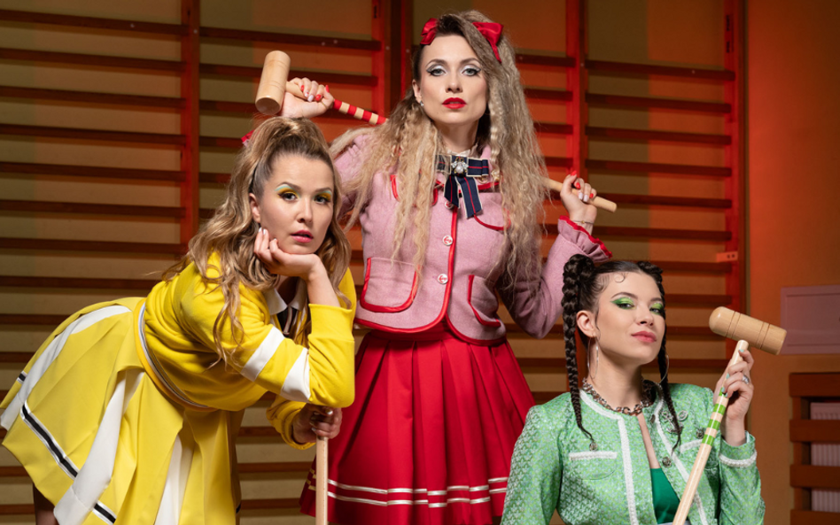 Tytułowe bohaterki musicalu „Heathers” w Teatrze Syrena