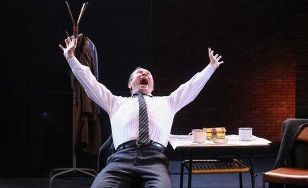 Walka inteligenta z ćwierćimbecylem