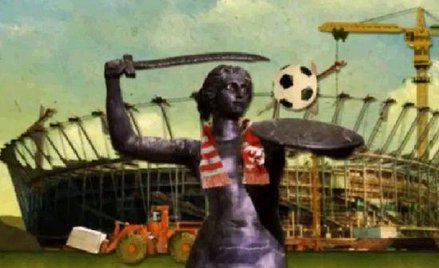 Warszawa przebrała Syrenkę w strój piłkarski. Filmiki z nią można zobaczyć w Internecie