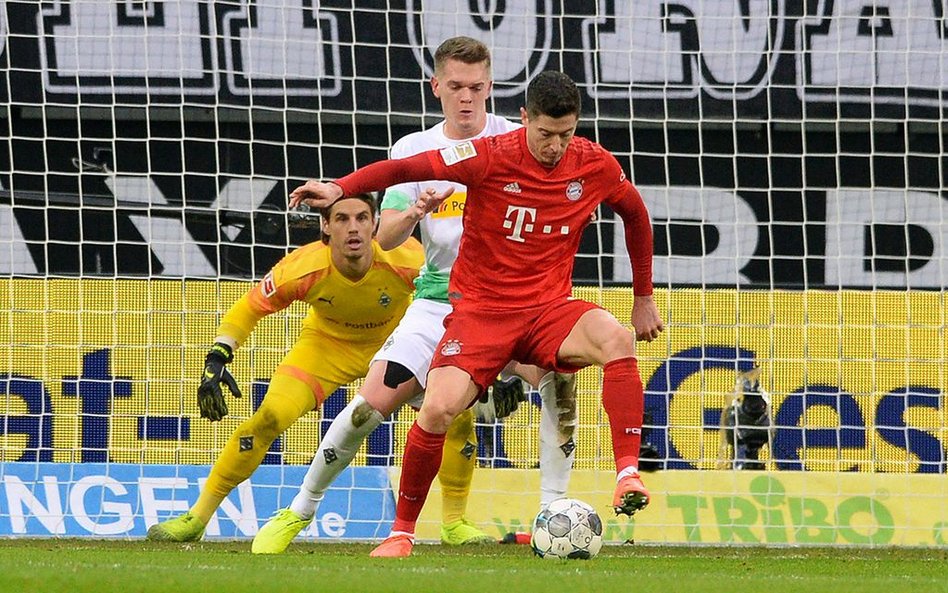 Robert Lewandowski miał dwie świetne okazje do zdobycia bramki