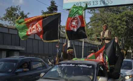 Wszędzie manifestanci z okazji czwartkowego dnia niepodległości nieśli obecną zielono-czerwono-czarn