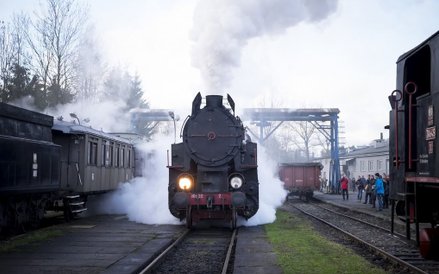 Pociągi retro będą jeździły po trasach Małopolski od kwietnia do grudnia 2017 r.