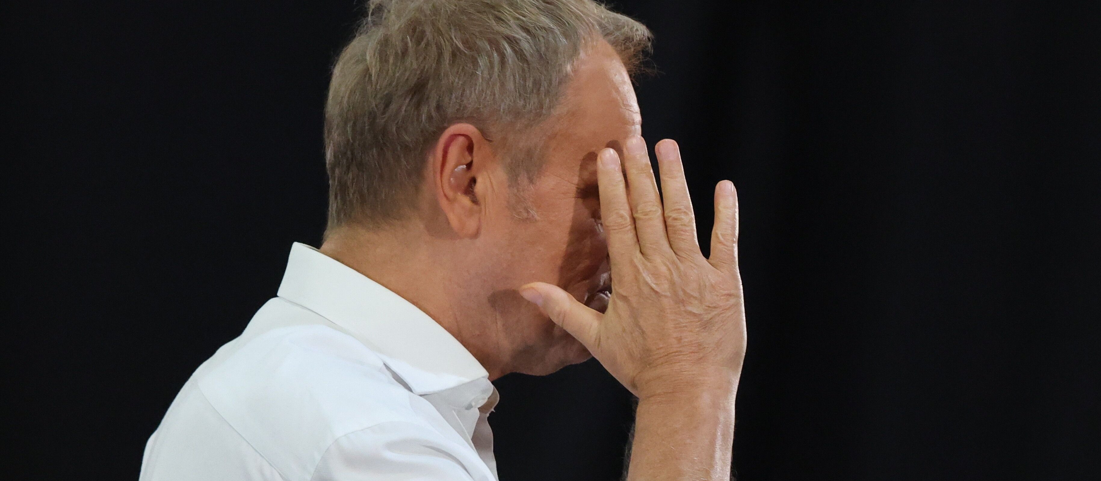 Sondaż: Czy Polska pod rządami Donalda Tuska jest bardziej praworządna? Znamy zdanie Polaków