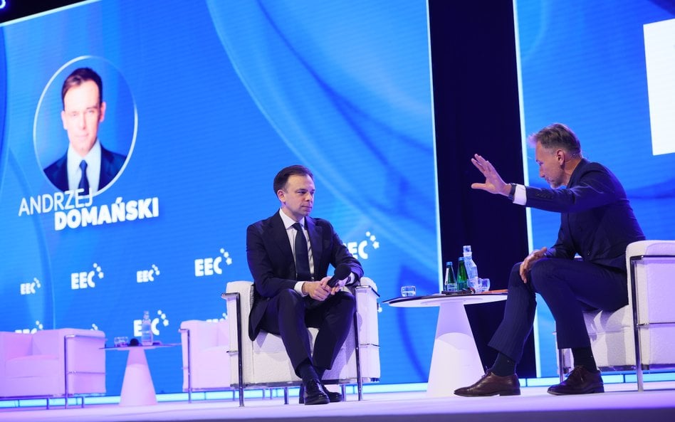 Minister finansów na EKG: Majówka z niższymi cenami paliw. Program CPN zostaje