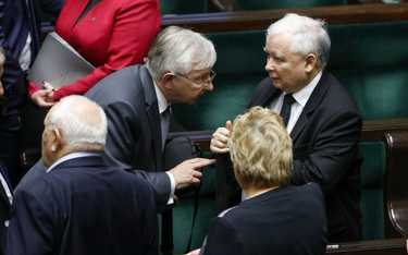 Mazurek: Kaczyński przeszedł zabieg kolana