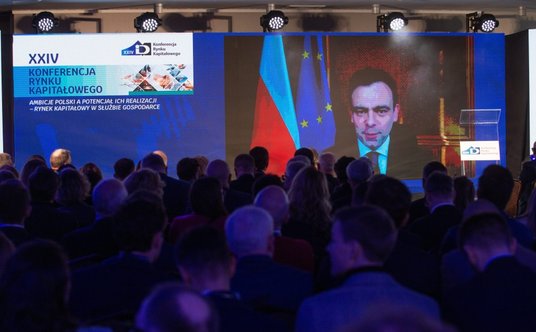 Budowa autonomii strategicznej Unii Europejskiej. Jakie wyzwania i szanse związane są z tym dla Pols