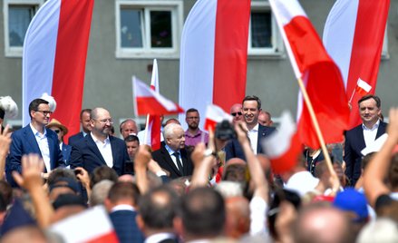 Sobotni wiec w Bogatyni był manifestacją jedności obozu władzy
