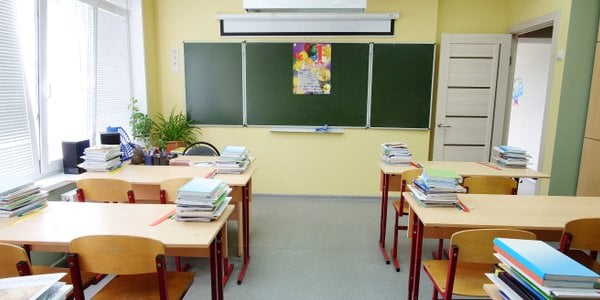 Kto powinien zbierać dane o nieobecnościach uczniów? MEN: „To kwestia wymagająca analizy”