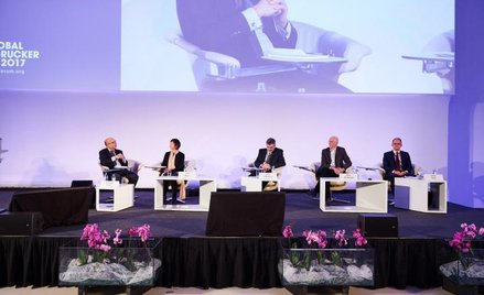 Jak podejmować decyzje, radził na Forum szef IE University (od lewej)