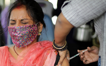 Indie: Pendżab blokuje telefony niezaszczepionym