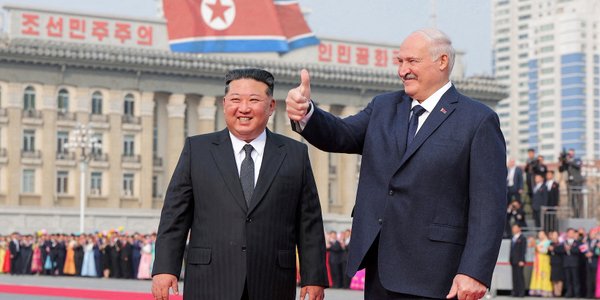 Łukaszenko w Korei Północnej. Co łączy reżimy Białorusi i Kim Dzong Una?