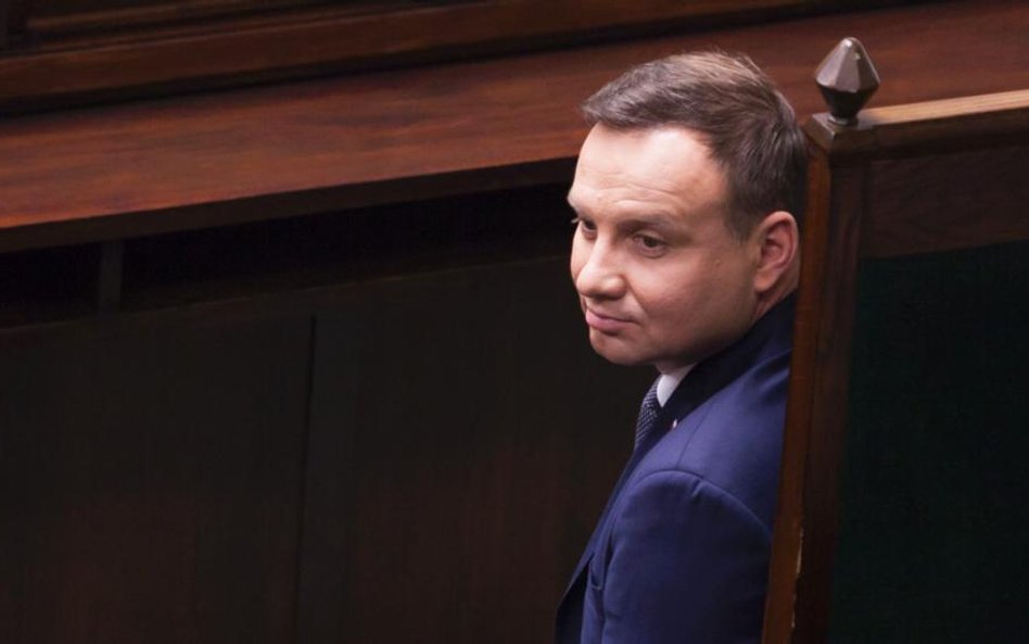 Prezydent Andrzej Duda powinien przejąć inicjatywę w zakresie polityki europejskiej – uważa autor