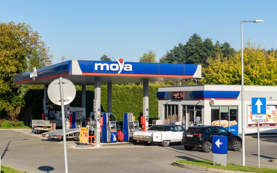 Anwim sprzedaje polską sieć stacji paliw Moya europejskiemu podmiotowi