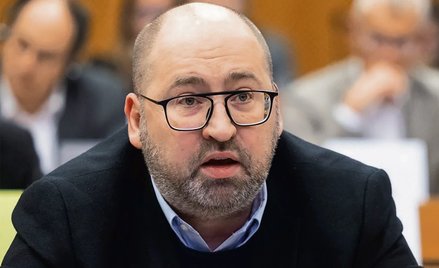 Żeby podnieść morale działaczy w czasie kampanii wyborczej kilka nocy przespałem w śpiworze w siedzi