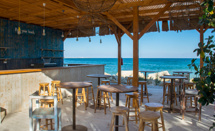 Alkohol kupisz w barze obok i nad plażą, ale nie na plaży. Jest wyrok WSA