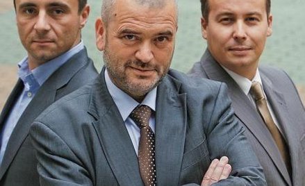 Od lewej Cezary Szymanek z Radia PiN, Dariusz Filar, członek Rady Polityki Pieniężnej i Kuba Kurasz,