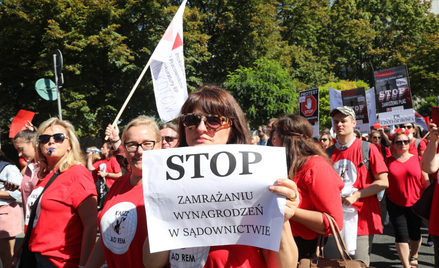 Protest pracowników sądów i prokuratury