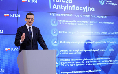 Premier Mateusz Morawiecki podczas konferencji prasowej  na temat tarczy antyinflacyjnej