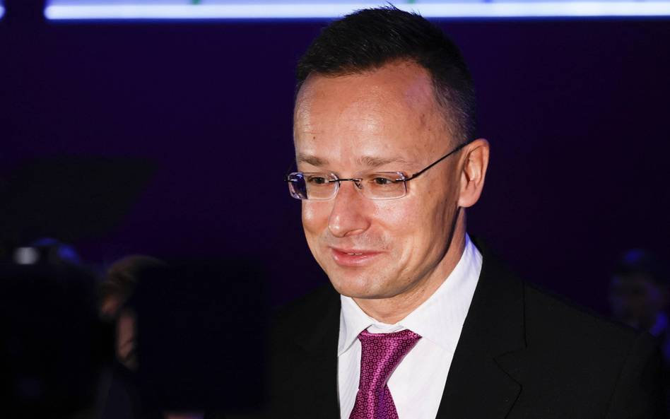 Węgierski minister spraw zagranicznych Peter Szijjarto przemawiający podczas Russian Energy Week w M