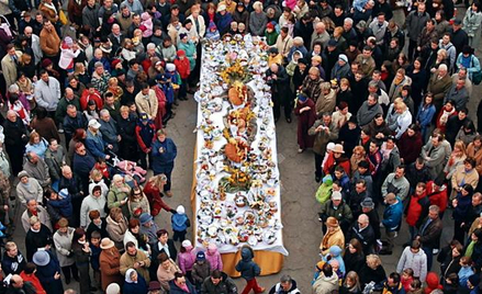 Święcenie pokarmów to zwyczaj przestrzegany obecnie przez 94 proc. rodzin