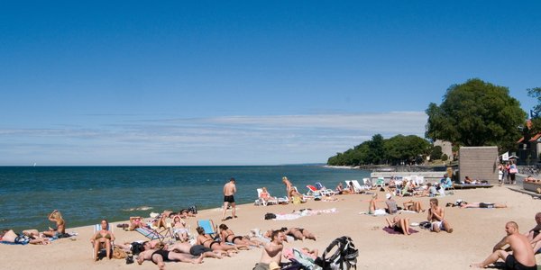Gotlandia ma deficyt wody — turyści proszeni o mycie się w Bałtyku zamiast pod prysznicem