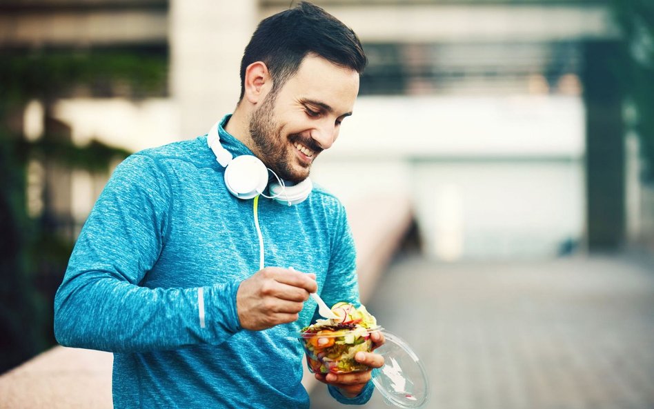 Liczba roślinożerców w Polsce rośnie w zawrotnym tempie wg Uber Eats