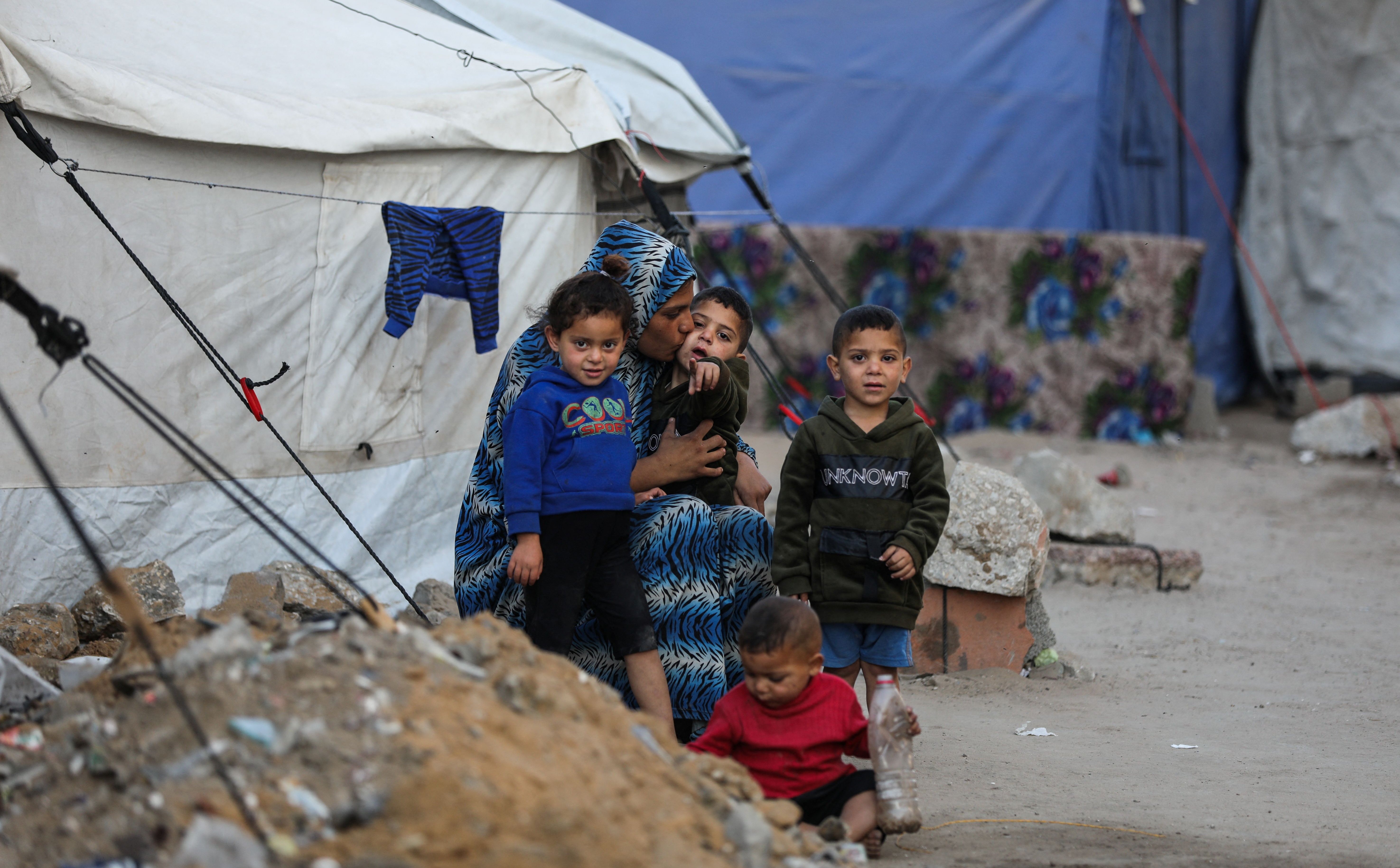 Dramatyczne doniesienia z Gazy, dzieci giną w nalotach. USA „zaniepokojone”