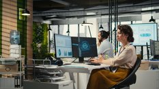 „Podatek od halucynacji”. Biznes wdraża AI, a rachunek zysków i strat?