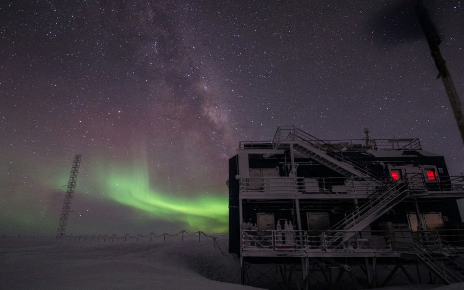 Amerykańska stacja badawcza NOAA (Narodowa Służba Oceaniczna i Atmosferyczna) na Biegunie Południowy